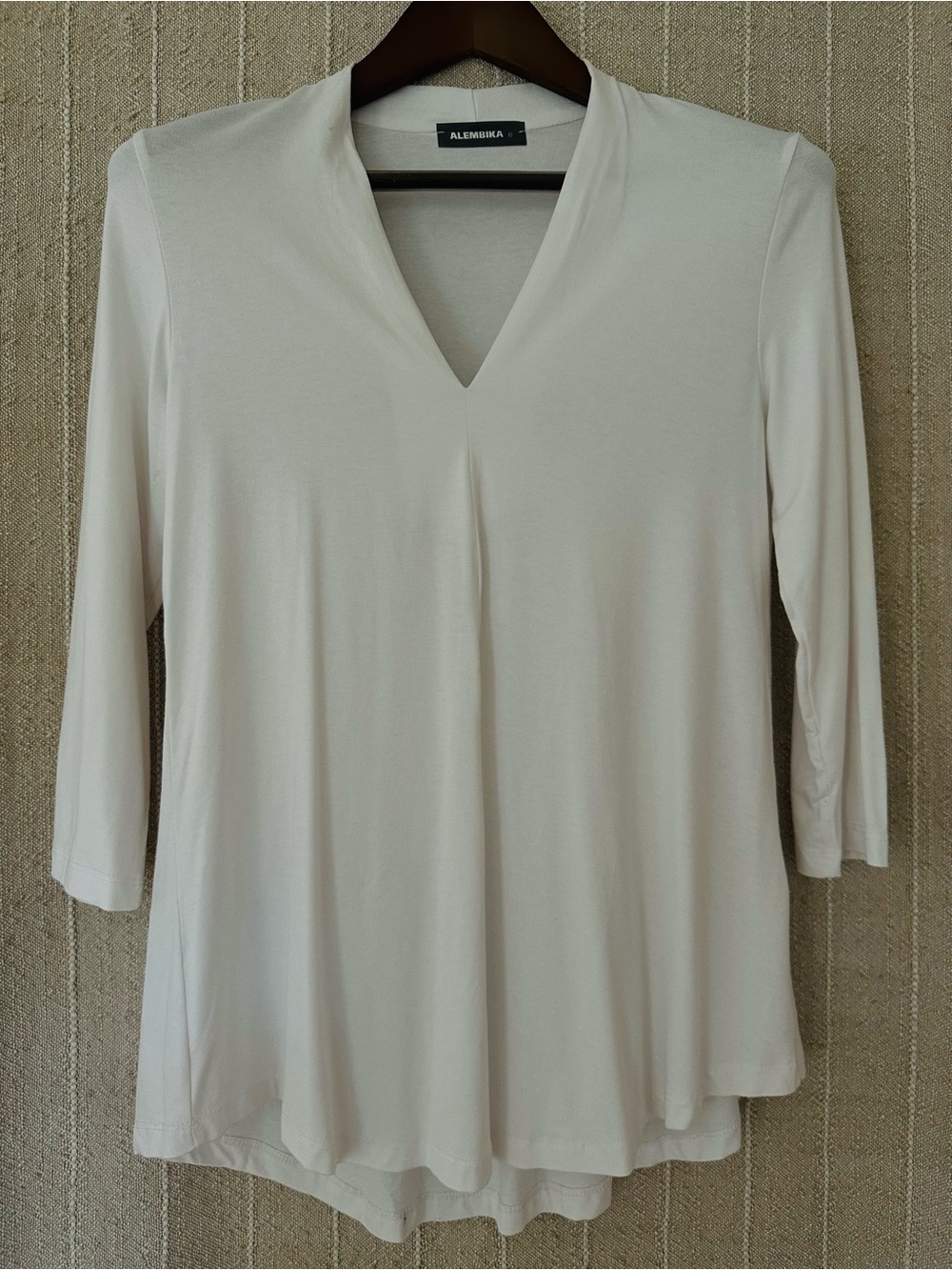 Like New Alembika Essential Tee size small